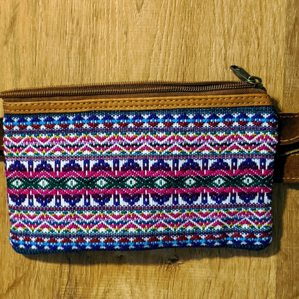 NWOT Terra Natural Designs Embroidered Fanny Pack